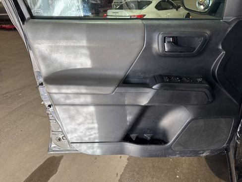 Used 2019 Toyota Tacoma SR RWD image 23