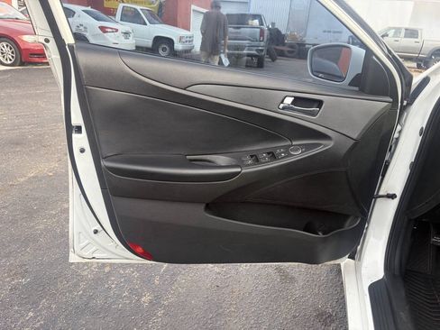 Used 2013 Hyundai Sonata SE FWD image 13