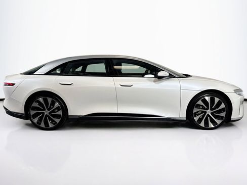 Used 2023 Lucid Air Touring image 4