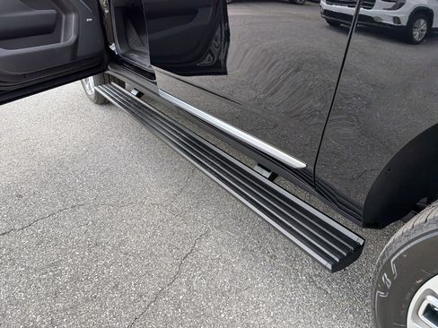 New 2026 GMC Yukon XL Denali w/ Sun & Power Step Package RWD image 39