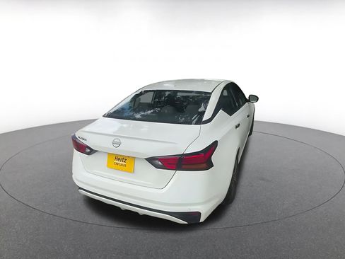 Used 2025 Nissan Altima 2.5 SV FWD image 11