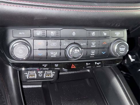 Used 2022 Dodge Durango R/T image 25