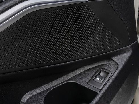 Used 2019 BMW 330i xDrive Sedan w/ Convenience Package image 33