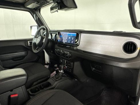 Certified 2024 Jeep Wrangler Unlimited AWD/4WD image 44