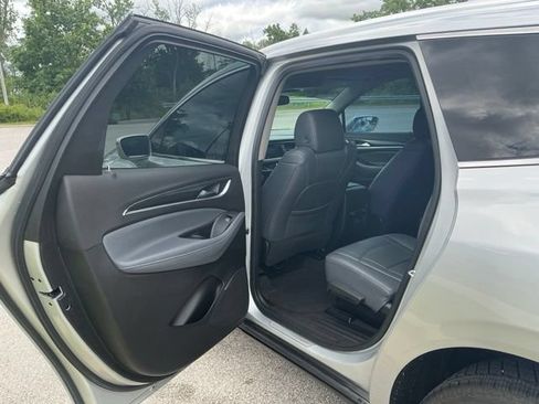 Used 2020 Buick Enclave Essence AWD/4WD image 15
