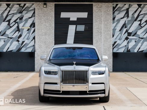 Used 2023 Rolls-Royce Phantom Sedan w/ The Phantom Package image 4