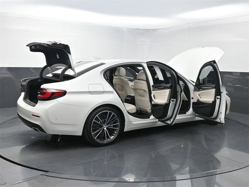 Used 2021 BMW 530i 530i w/ Premium Package image 42