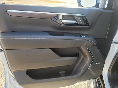 New 2026 Chevrolet Suburban Premier w/ Sun And Tow Package image 13