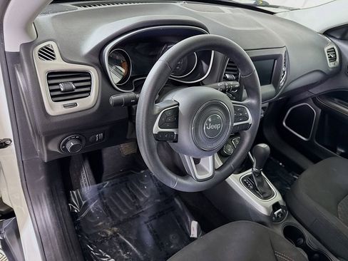 Used 2019 Jeep Compass Sport w/ Tech Group AWD/4WD image 17
