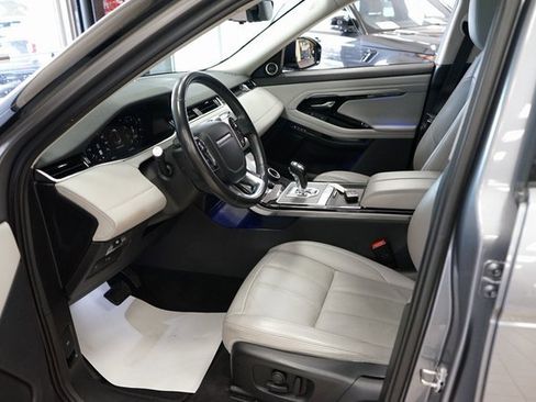 Used 2020 Land Rover Range Rover Evoque SE image 29