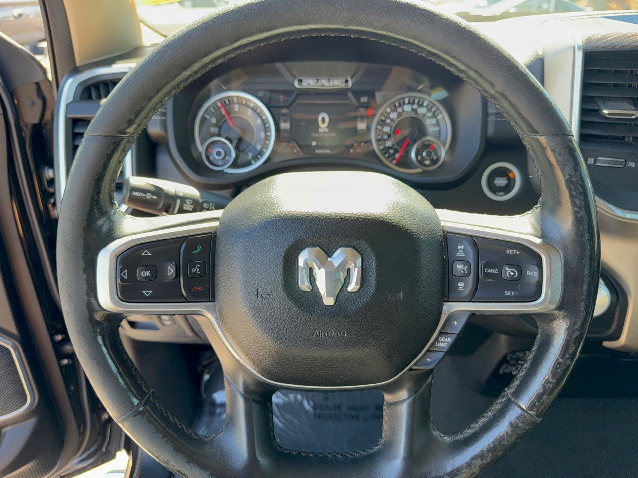 Used 2019 RAM 1500 Laramie RWD image 10