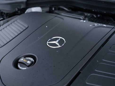 Used 2026 Mercedes-Benz GLC 300 4MATIC image 35