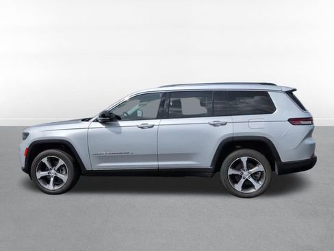 Used 2023 Jeep Grand Cherokee L Limited w/ Trailer Tow Group (B) AWD/4WD image 9