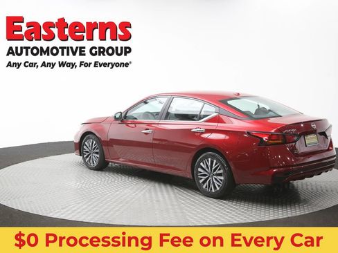 Used 2025 Nissan Altima 2.5 SV FWD image 63