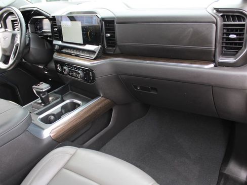 Used 2024 Chevrolet Silverado 1500 LT Trail Boss w/ Protection Package image 26