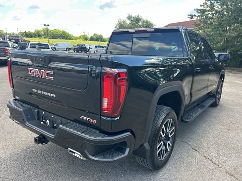 Used 2023 GMC Sierra 1500 AT4 w/ AT4 Preferred Package AWD/4WD image 5
