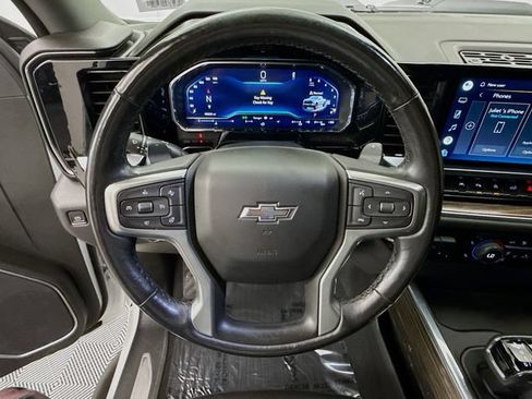 Used 2022 Chevrolet Silverado 1500 LT Trail Boss w/ LT Trail Boss Premium Package AWD/4WD image 11