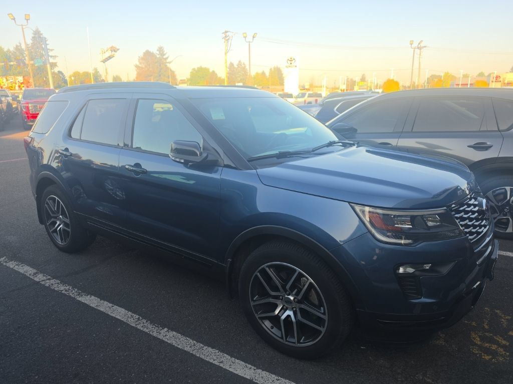 Used 2018 Ford Explorer Sport w/ Equipment Group 401A AWD/4WD image 2