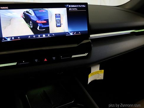 Used 2026 BMW 530i xDrive w/ Premium Package image 24