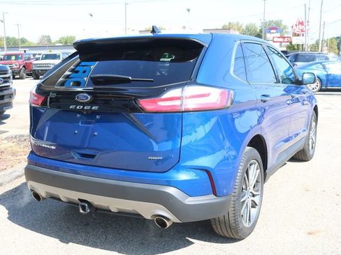 Used 2021 Ford Edge Titanium w/ Equipment Group 301A image 3