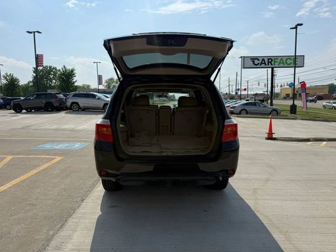 Used 2010 Toyota Highlander SE AWD/4WD image 13