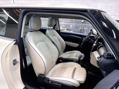Used 2023 MINI Cooper S w/ Signature Upholstery Package FWD image 10