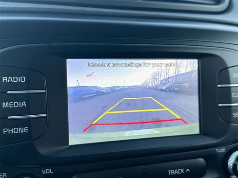 Used 2017 Kia Soul + image 22