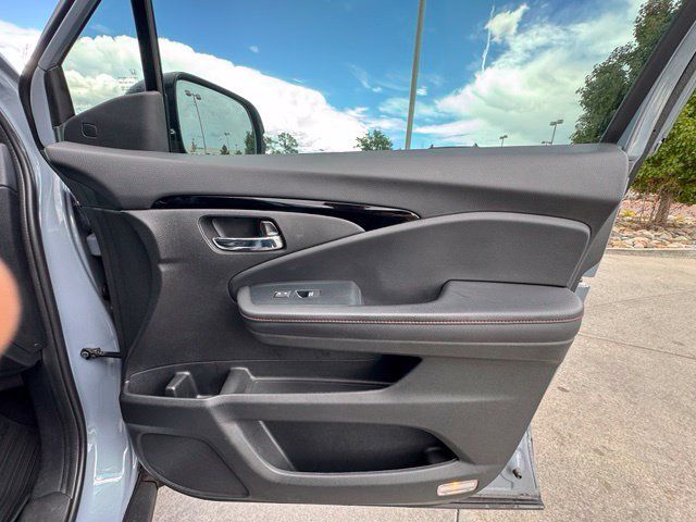 Used 2023 Honda Ridgeline Black Edition image 31