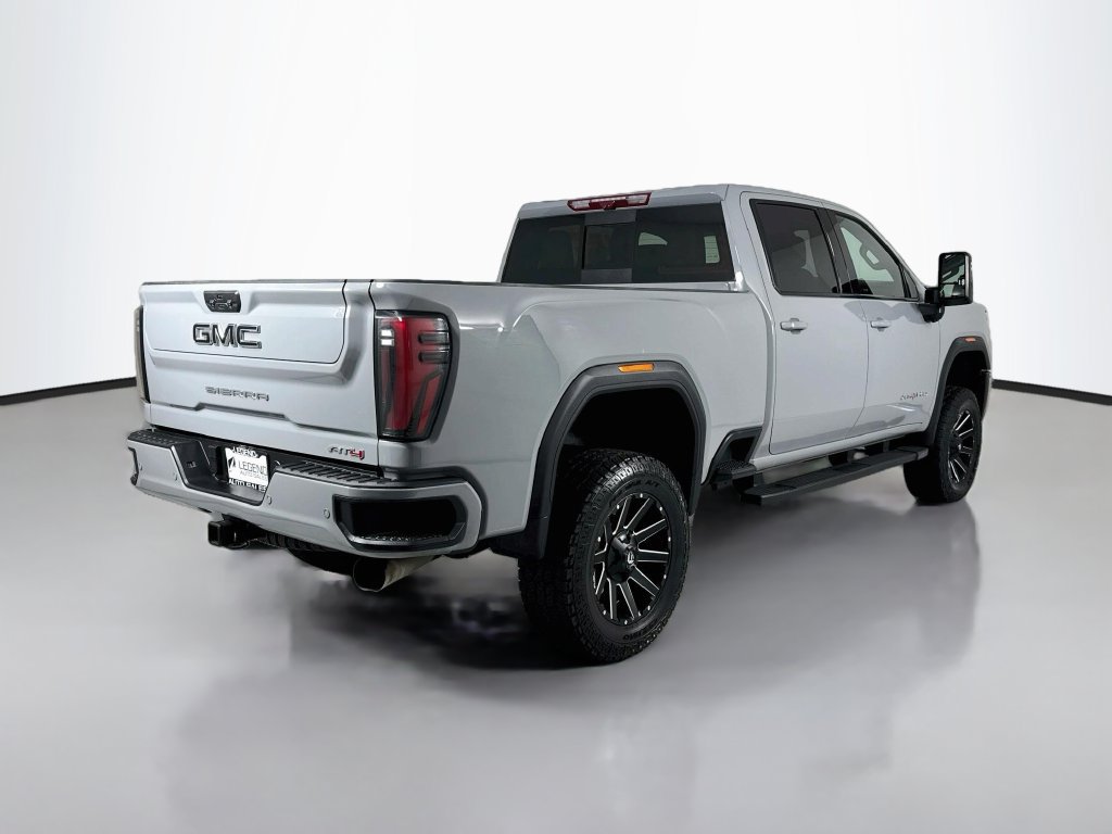 Used 2024 GMC Sierra 2500 AT4 w/ Technology Package AWD/4WD image 7