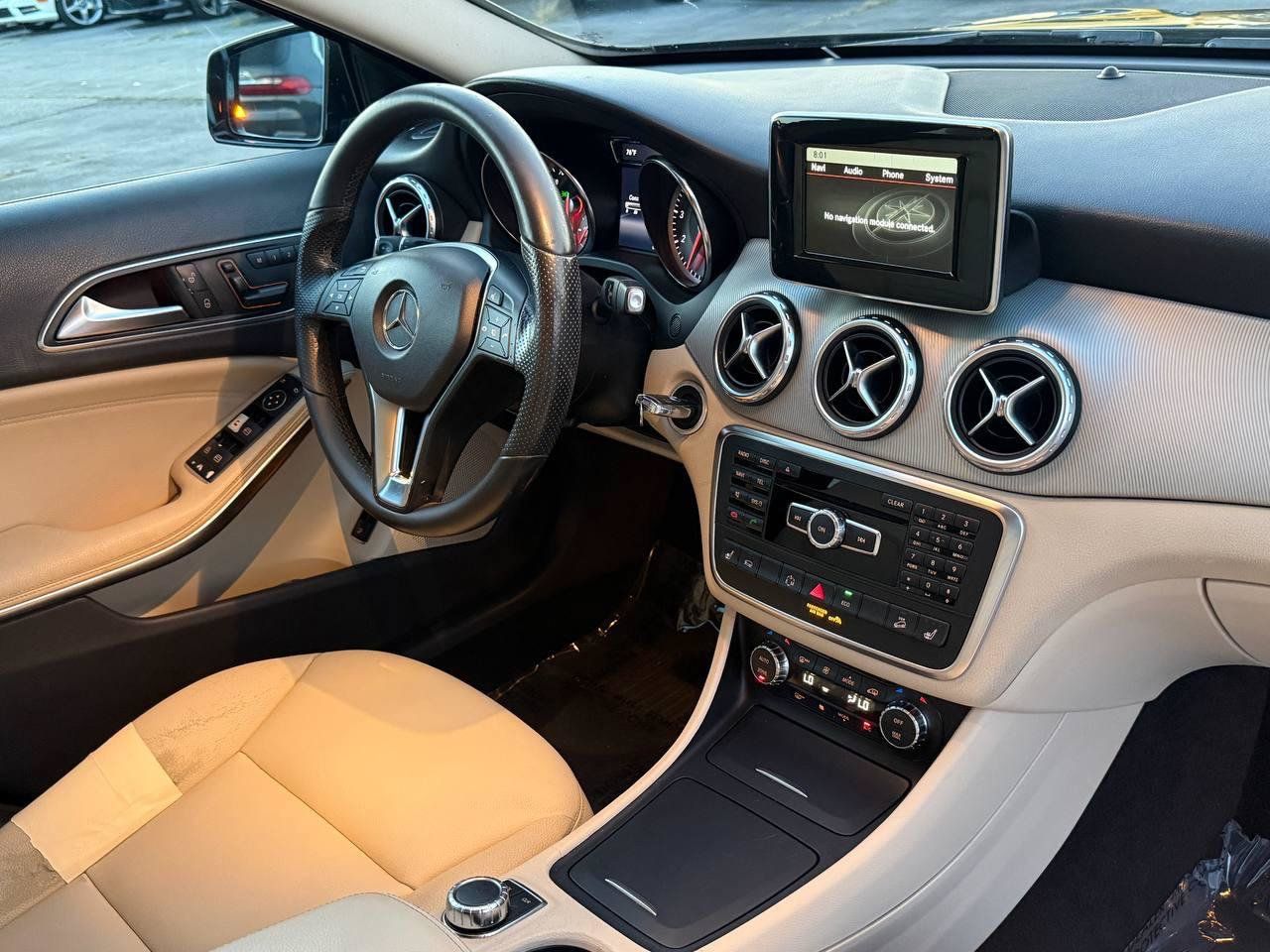 Used 2015 Mercedes-Benz GLA 250 4MATIC w/ Premium Package image 23
