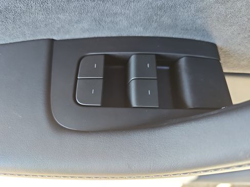 Used 2024 Tesla Model Y Long Range image 28