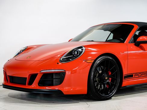 Used 2018 Porsche 911 Carrera GTS image 34