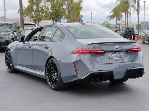 Used 2025 BMW M5 w/ Carbon Package AWD/4WD image 8