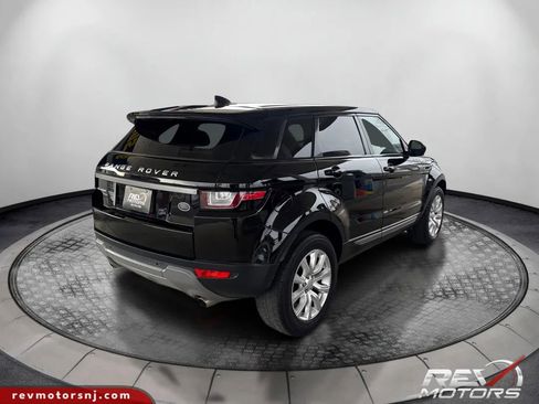 Used 2019 Land Rover Range Rover Evoque image 5