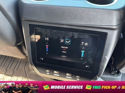 Used 2025 GMC Yukon Denali Ultimate w/ LPO, Floor Liner Package AWD/4WD image 15