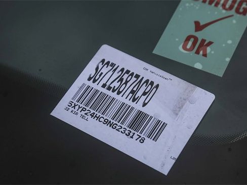 Certified 2022 Kia Telluride LX image 14