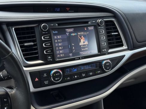 Used 2015 Toyota Highlander Limited FWD image 15