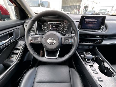 Certified 2024 Nissan Rogue SV w/ SV Premium Package FWD image 6