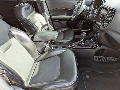 Used 2018 Jeep Compass Latitude w/ Popular Equipment Group image 19