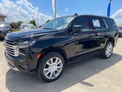 Certified 2024 Chevrolet Tahoe High Country AWD/4WD image 2