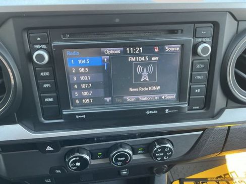 Used 2018 Toyota Tacoma SR5 RWD image 15