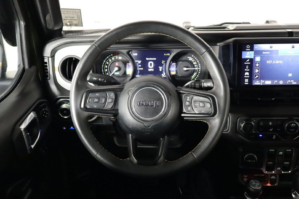 Used 2024 Jeep Wrangler Unlimited AWD/4WD image 7