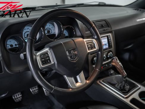 Used 2011 Dodge Challenger SRT8 image 27