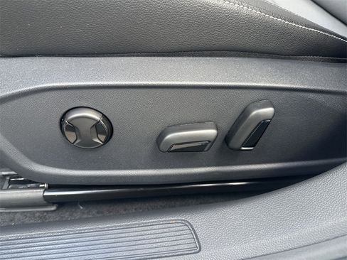 New 2026 Volkswagen Jetta SE image 10