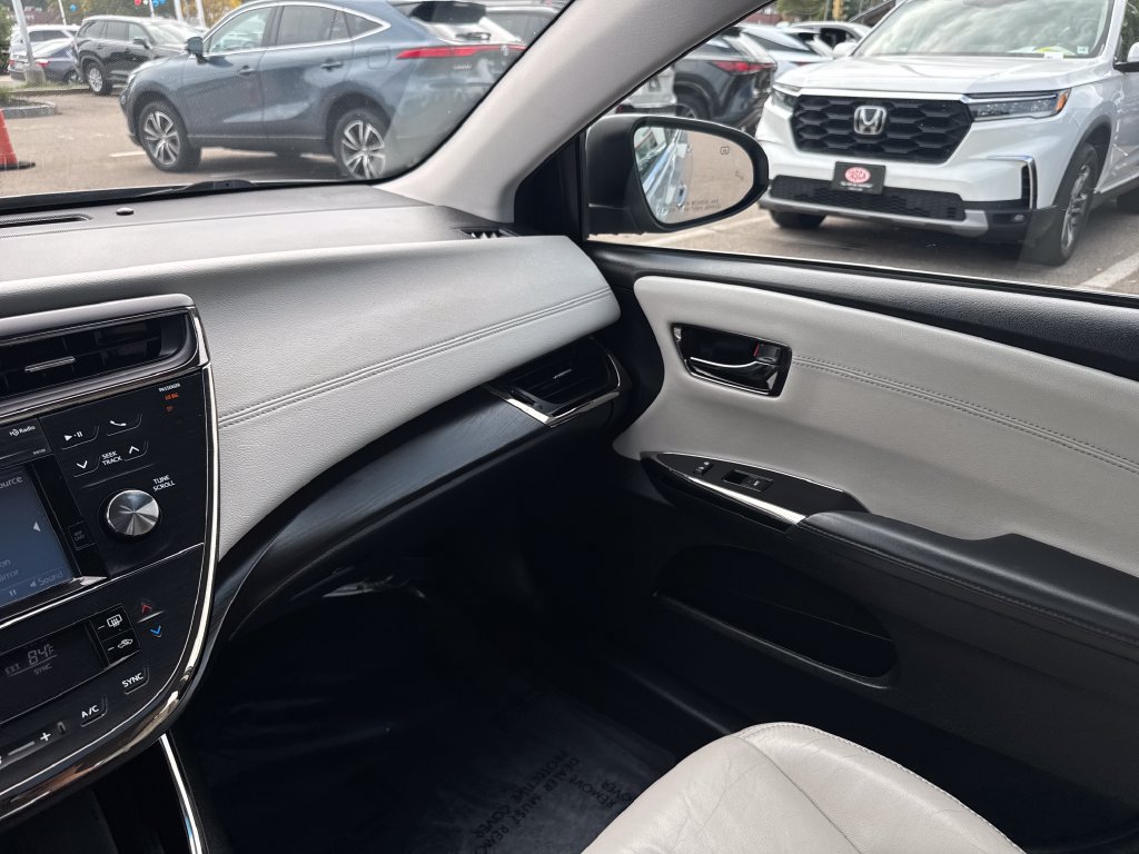 Used 2016 Toyota Avalon XLE Premium FWD image 29