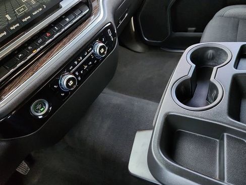 Used 2022 GMC Sierra 1500 Elevation image 25