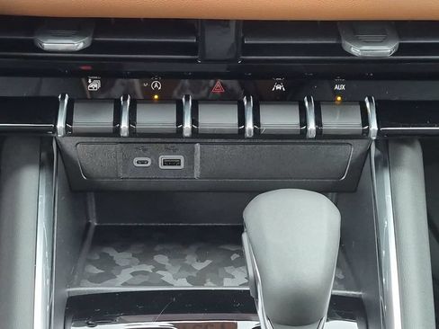 New 2026 GMC Canyon AT4 w/ Technology Plus Package AWD/4WD image 23