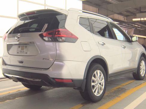 Used 2020 Nissan Rogue SV AWD/4WD image 4
