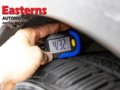 Used 2022 Chrysler Pacifica Touring-L image 30