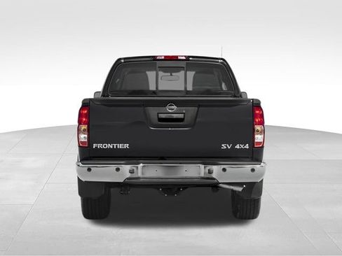 Used 2017 Nissan Frontier SV w/ SV Value Truck Package RWD image 8
